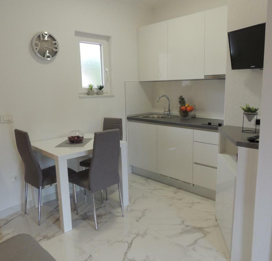 Apartments Palma Baška Voda エクステリア 写真